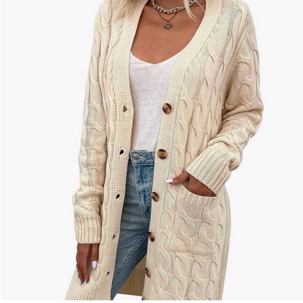 NWT Disi Cream Cable Knit Cardigan